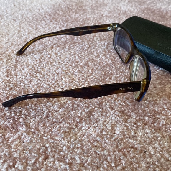 Prada Eyewear - Picture 3 of 4